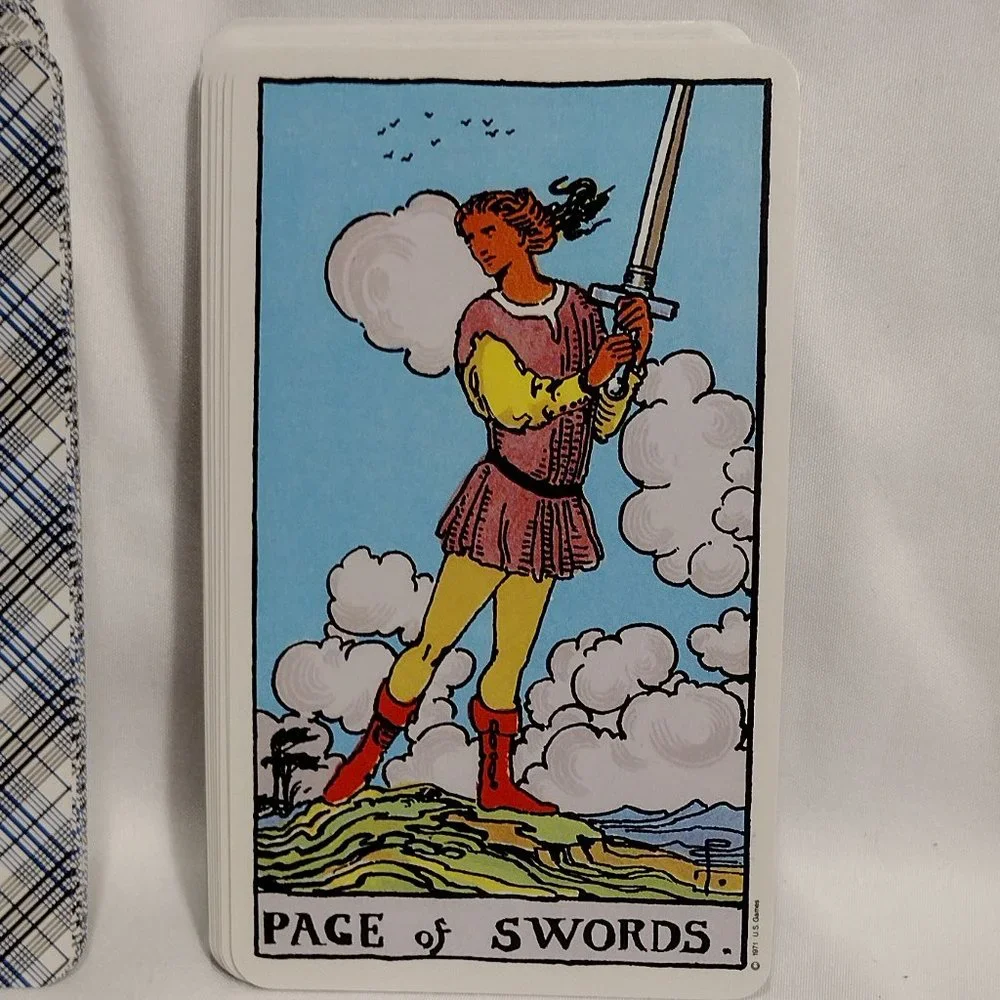 The Rider Tarot Deck - Picture 10 of 16